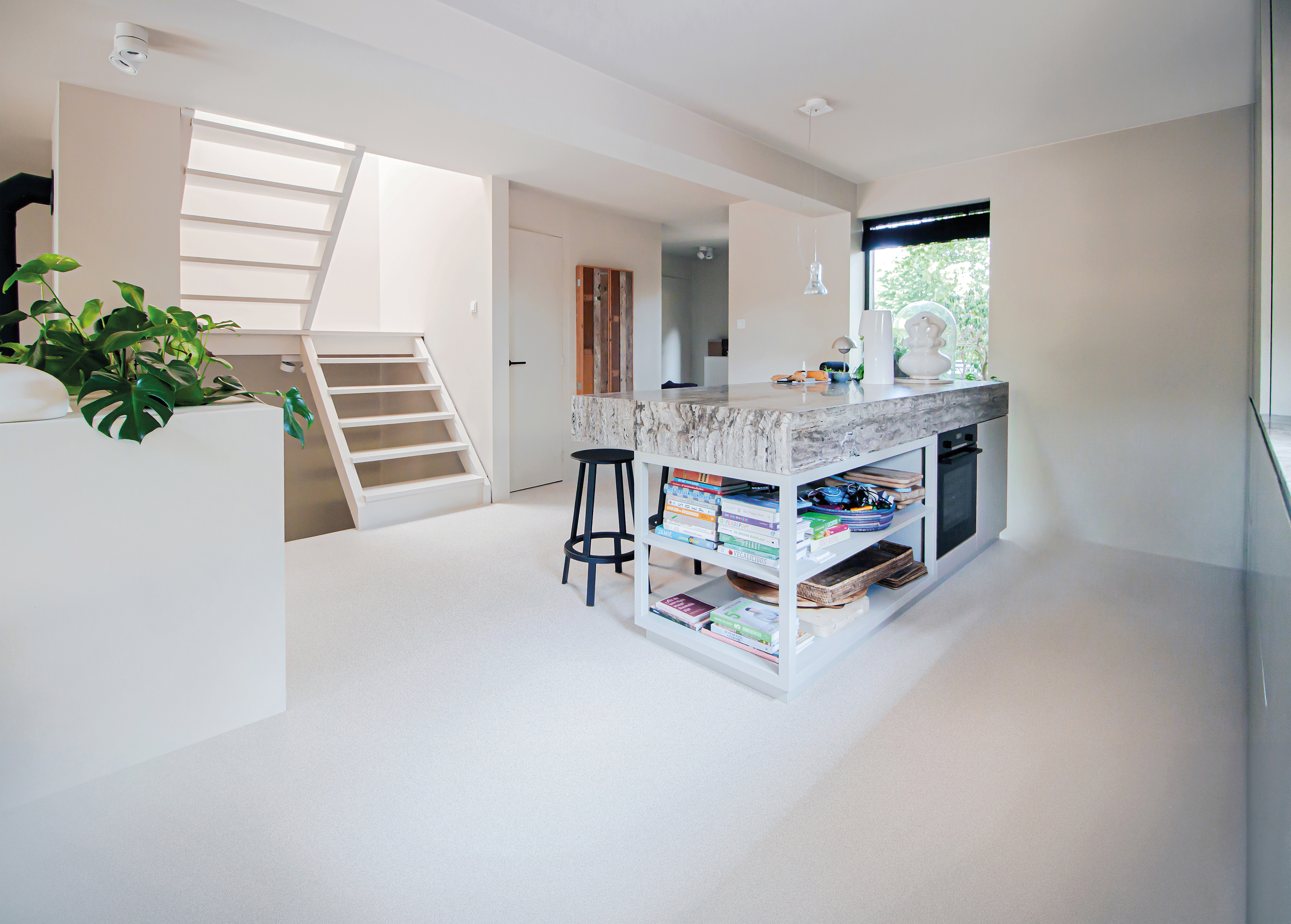 EPI Superbase Crystal in a kitchen