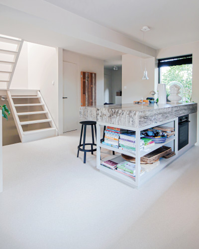 EPI Superbase Crystal in a kitchen